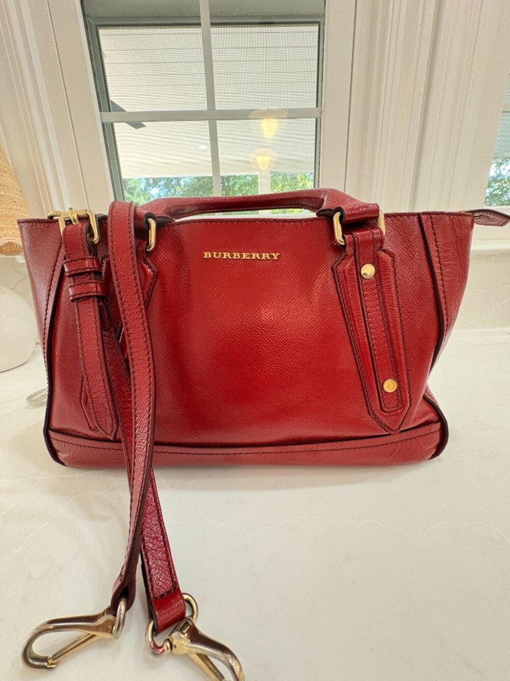Burberry Somerfeld Convertible Tote - Saffiano Patent Leather - Picture 14 of 16
